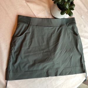 Columbia side-tie skort